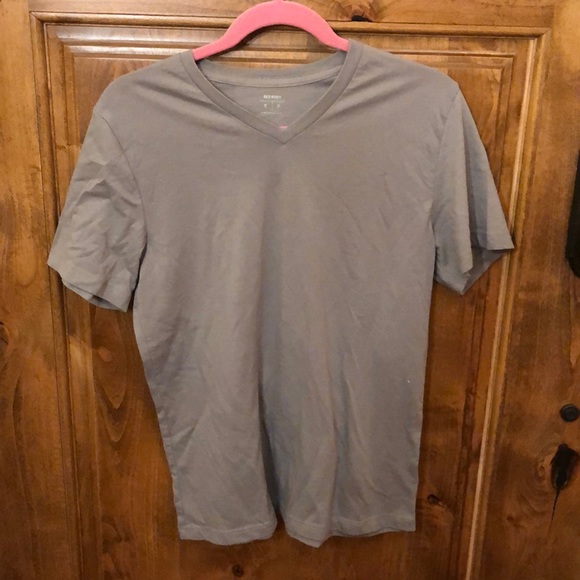 Old navy tee - Picture 1 of 3